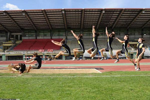 游泳培训学费标准的比较与课程建议